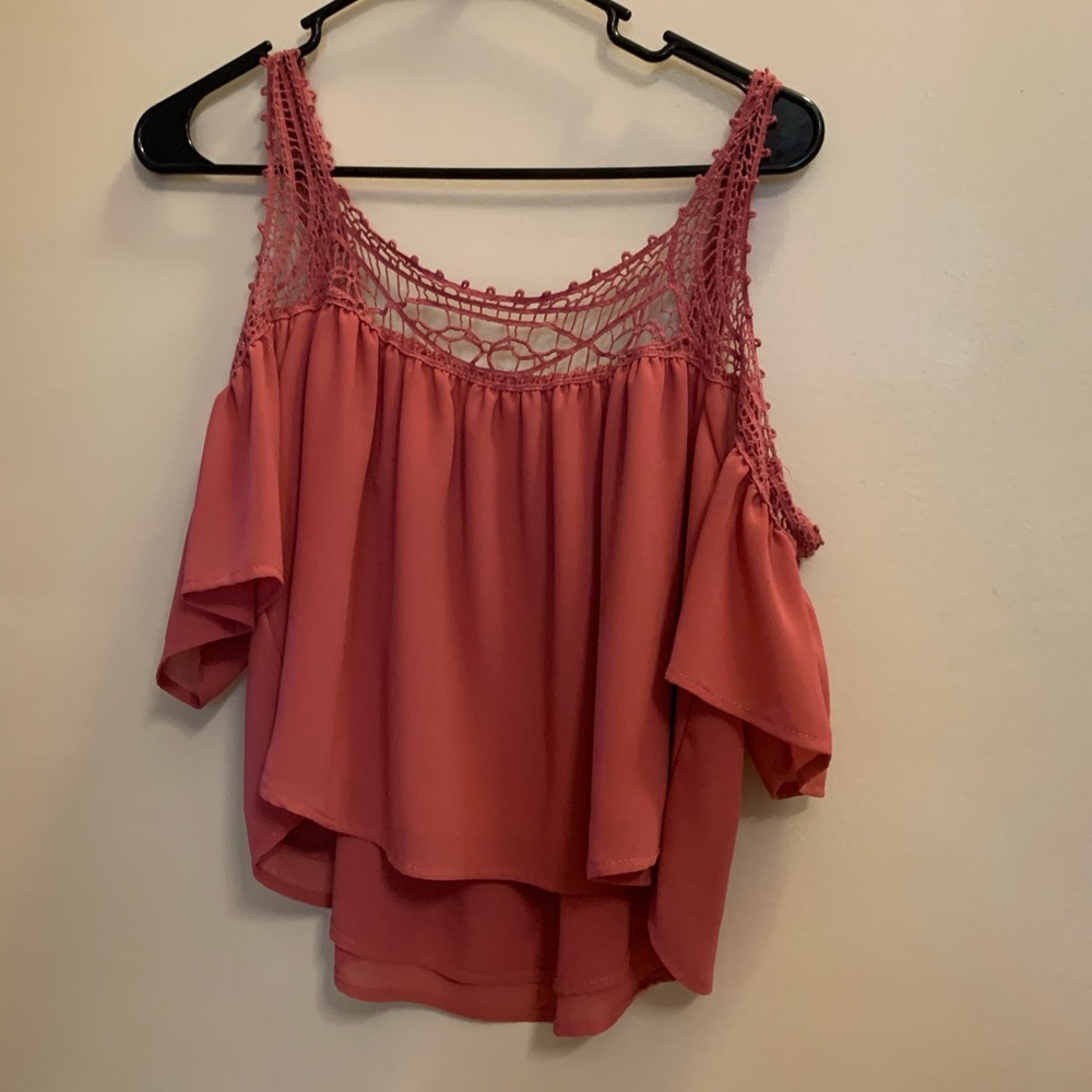 Rue21 Off the Shoulder flowy Top magenta pink